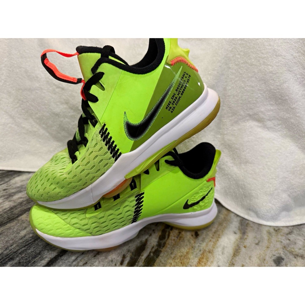 Nike Chosen 1 Men's Low Top Basketball Sneakers Lace-Up Green/Black size 6.5
